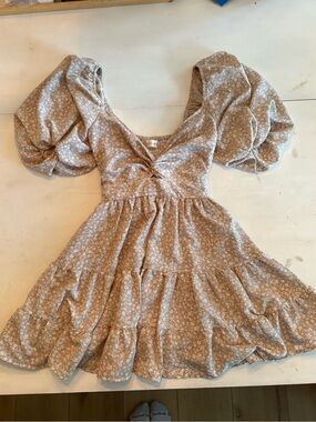 Altar'd State Beige Floral Puff-Sleeve Tiered Dress